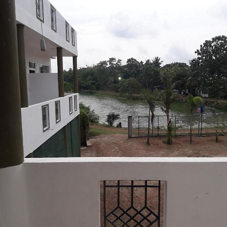 מהרגמה Kanora Lake Resort מראה חיצוני תמונה